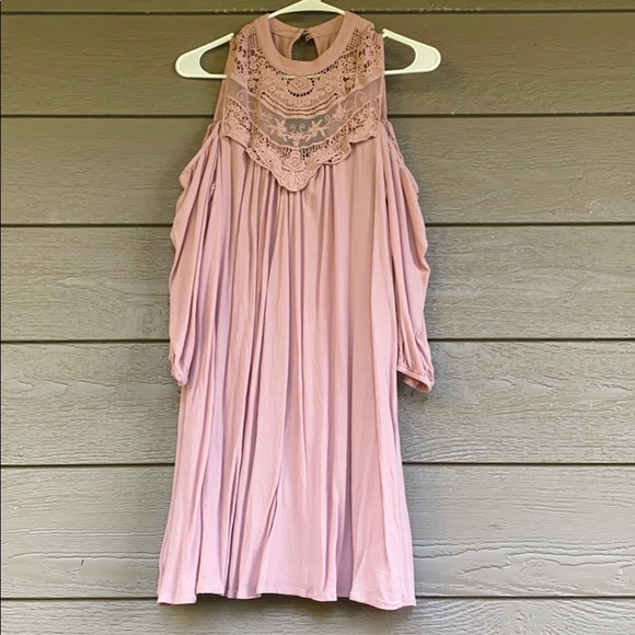 Pink formal dress. - Picture 1 of 1